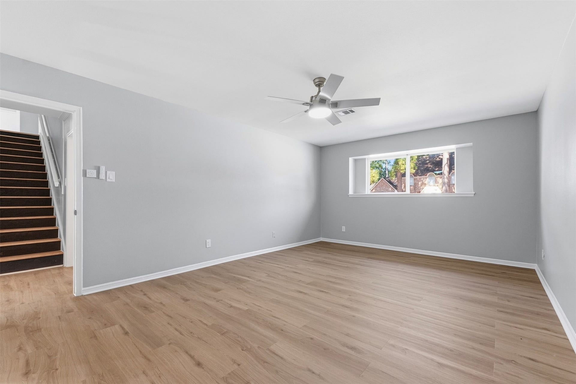 1119 Manatee Lane, Houston, TX 77090 1119 Manatee Lane, Houston, TX 77090