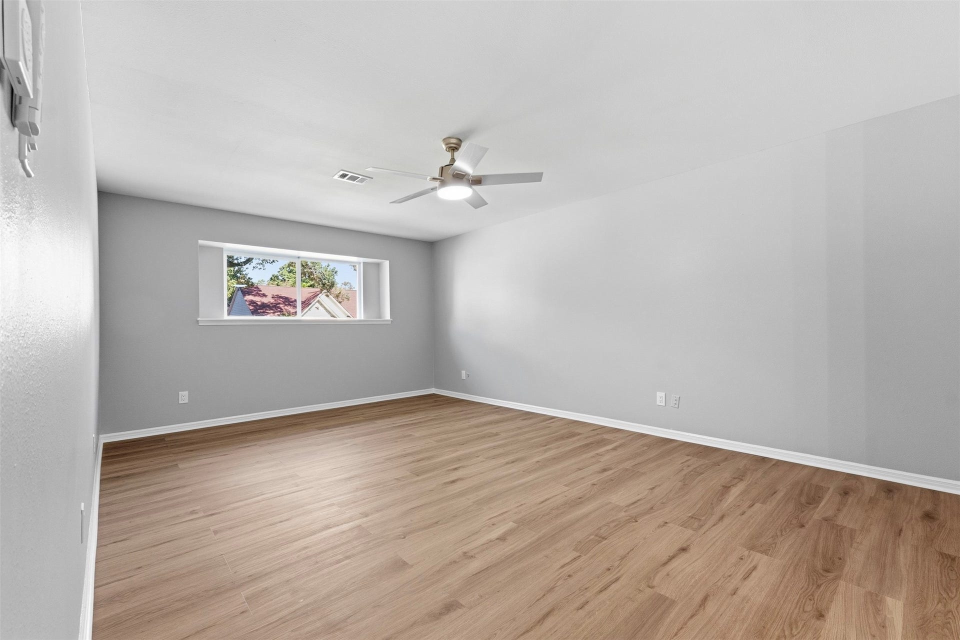 1119 Manatee Lane, Houston, TX 77090 1119 Manatee Lane, Houston, TX 77090