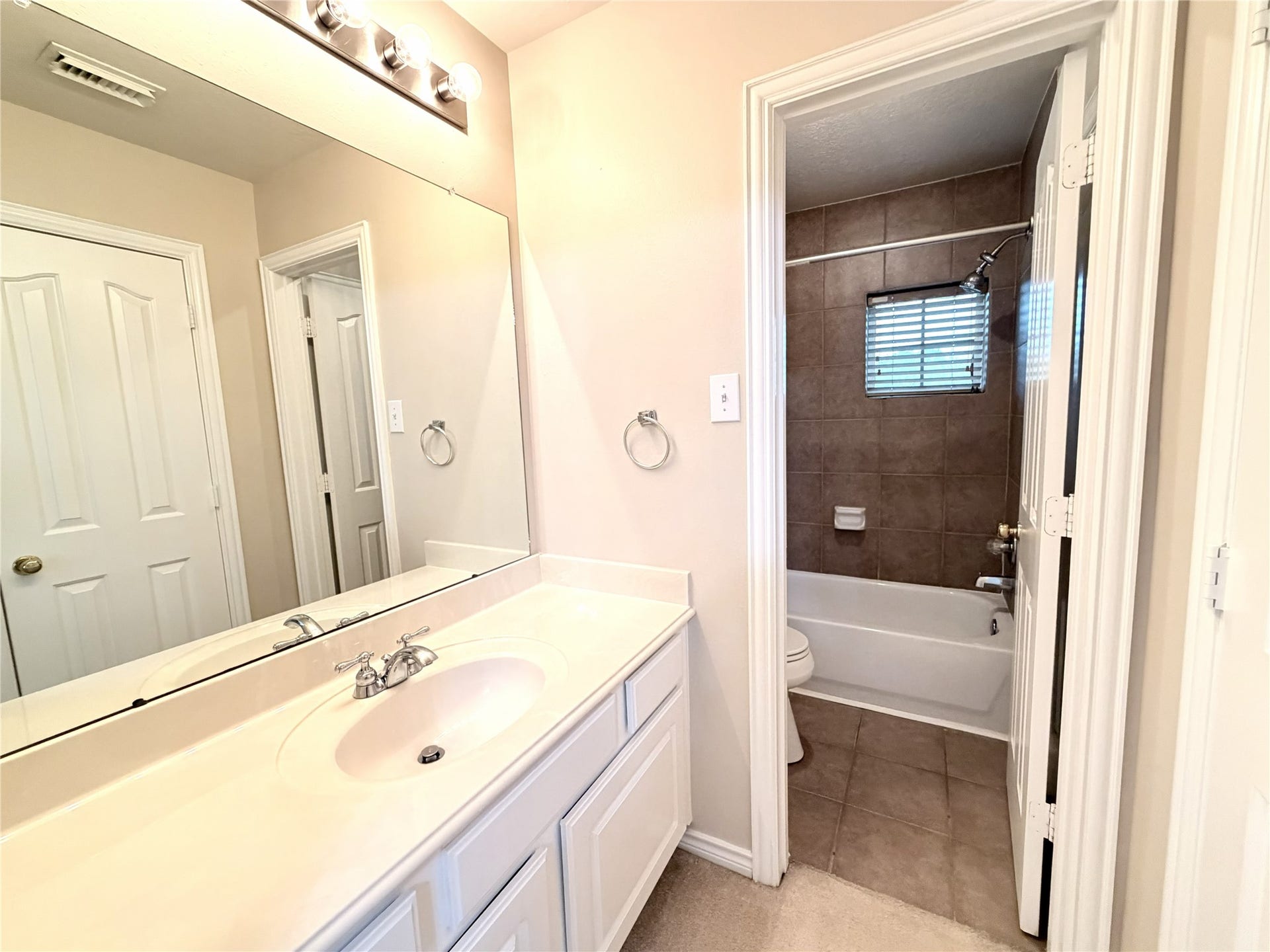 3043 Fallbrook Drive, Pearland, TX 77584 3043 Fallbrook Drive, Pearland, TX 77584