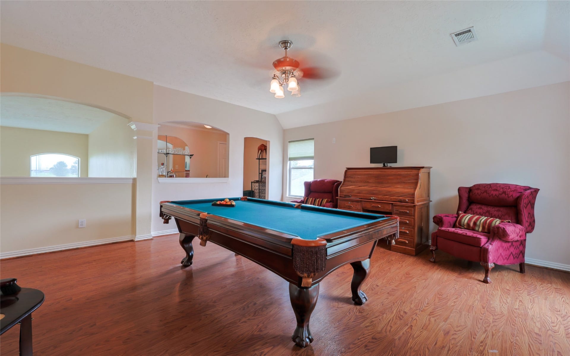 Pool table and equipment conveys