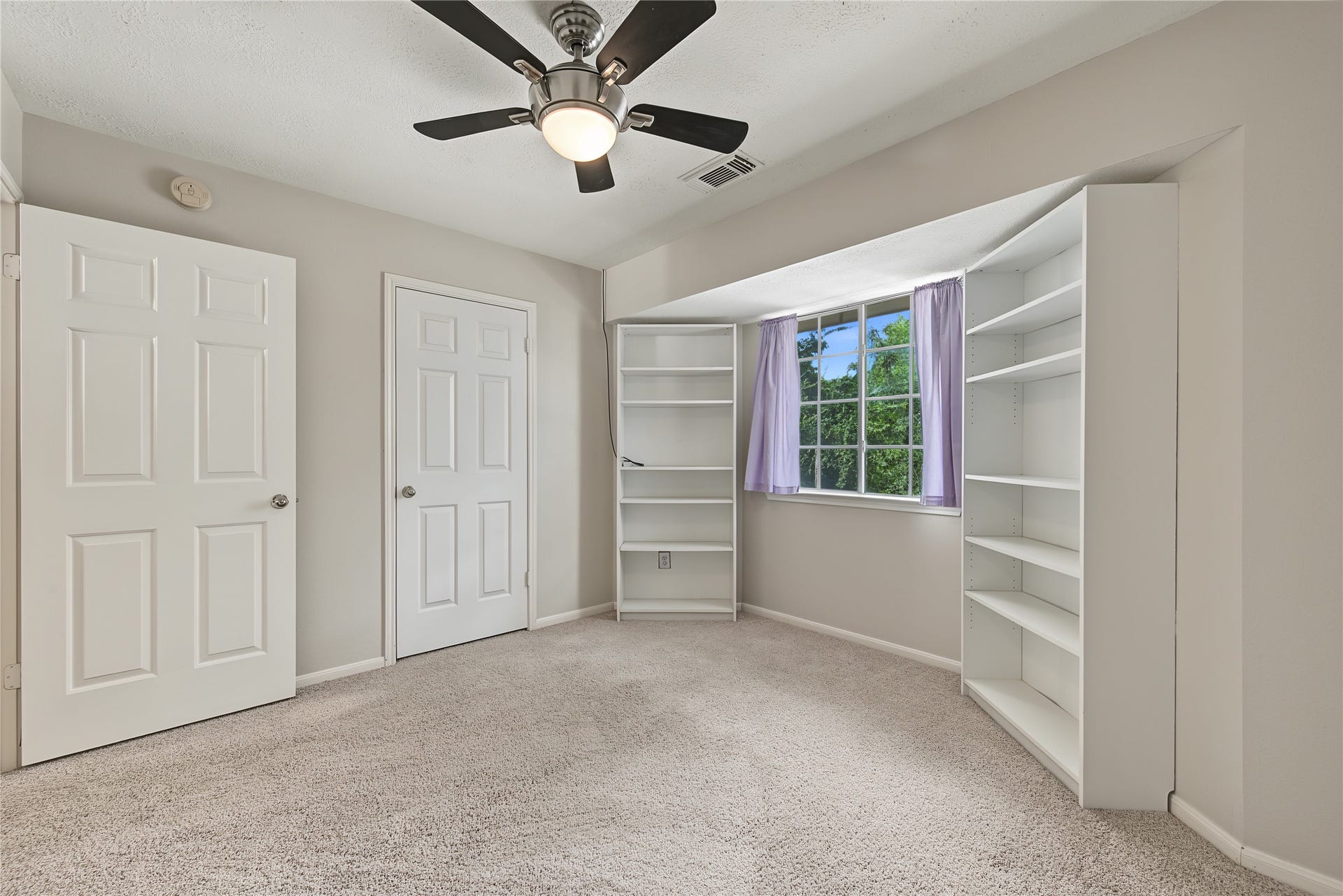 2302 Piney Woods Drive, Pearland, TX 77581 2302 Piney Woods Drive, Pearland, TX 77581