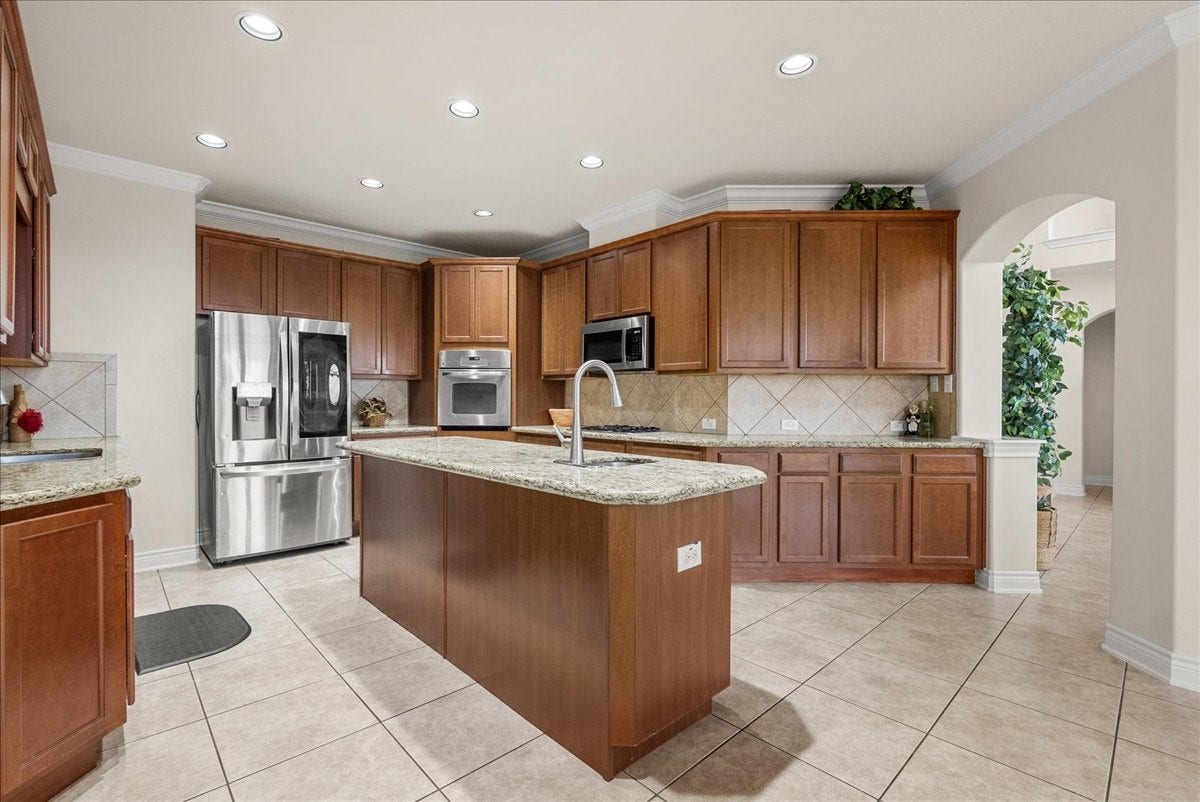 5230 Lagoon Court, Bacliff, TX 77518 5230 Lagoon Court, Bacliff, TX 77518