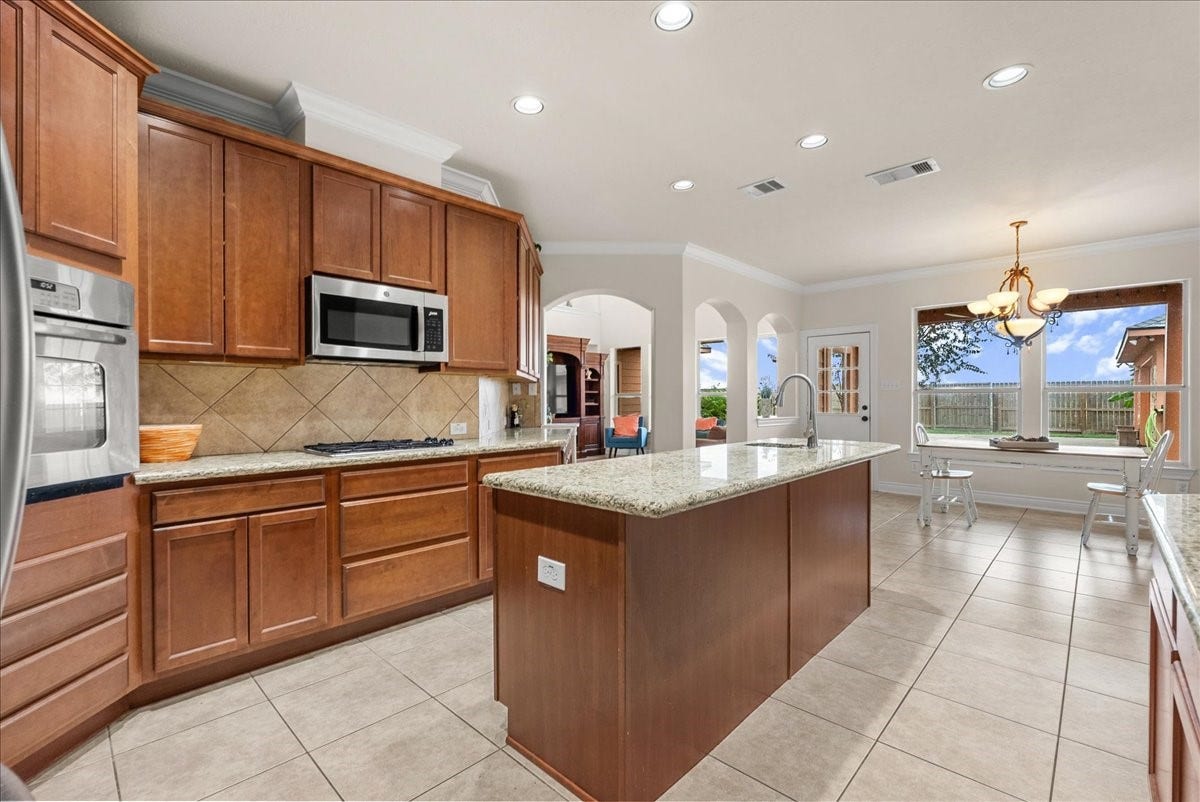 5230 Lagoon Court, Bacliff, TX 77518 5230 Lagoon Court, Bacliff, TX 77518