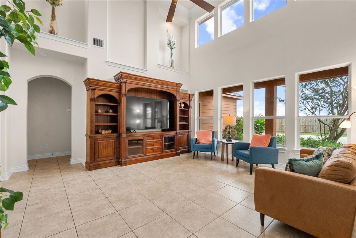 5230 Lagoon Court, Bacliff, TX 77518 5230 Lagoon Court, Bacliff, TX 77518