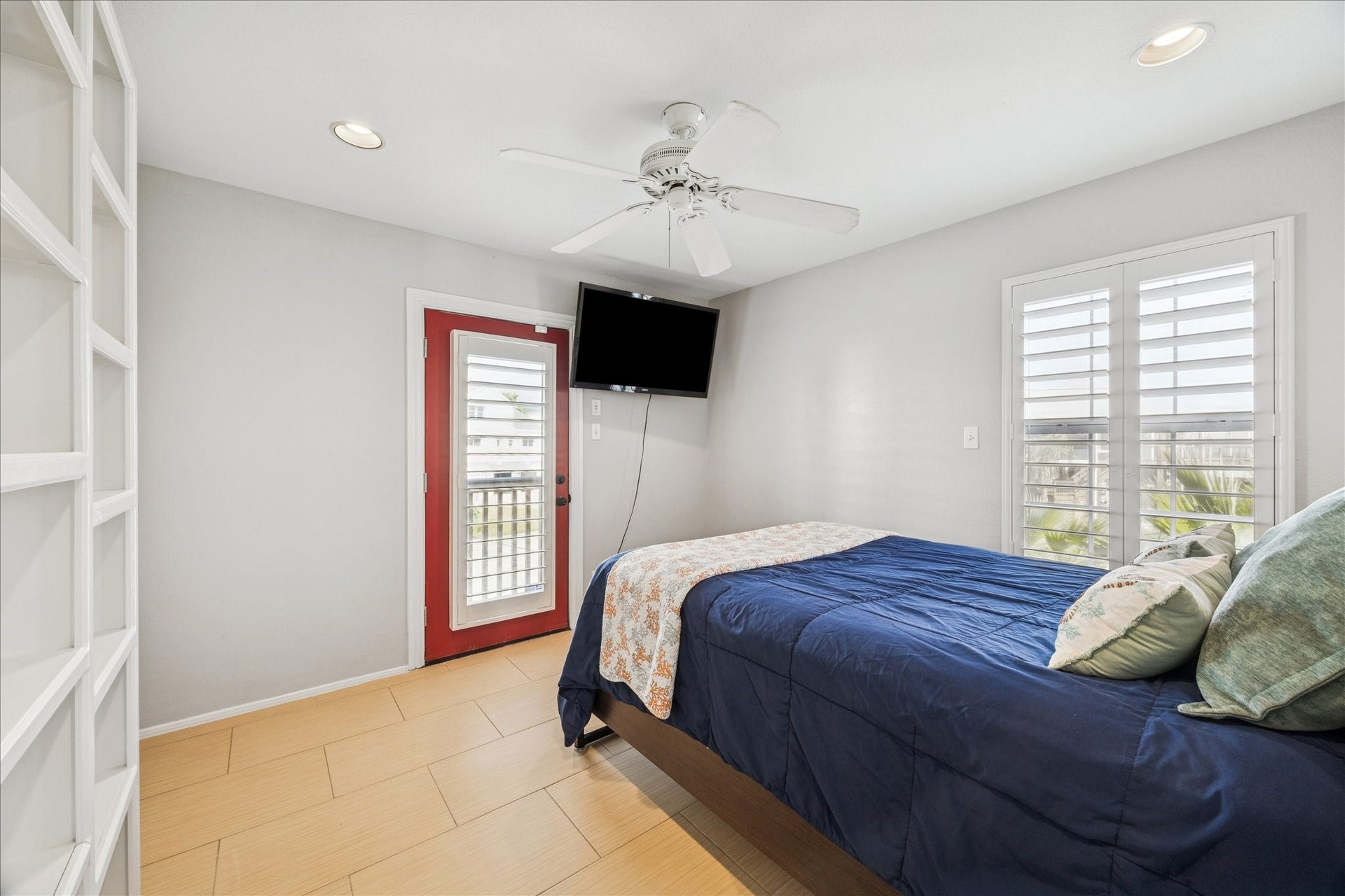 270 Isles End Road, Tiki Island, TX 77554 270 Isles End Road, Tiki Island, TX 77554