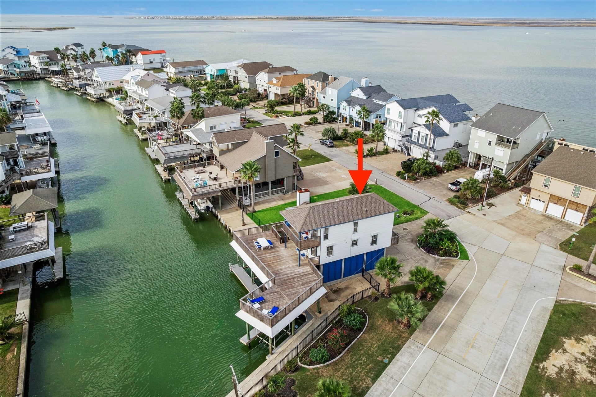 270 Isles End Road, Tiki Island, TX 77554 270 Isles End Road, Tiki Island, TX 77554