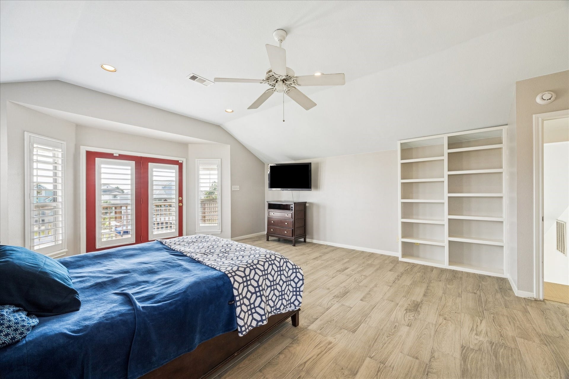 270 Isles End Road, Tiki Island, TX 77554 270 Isles End Road, Tiki Island, TX 77554