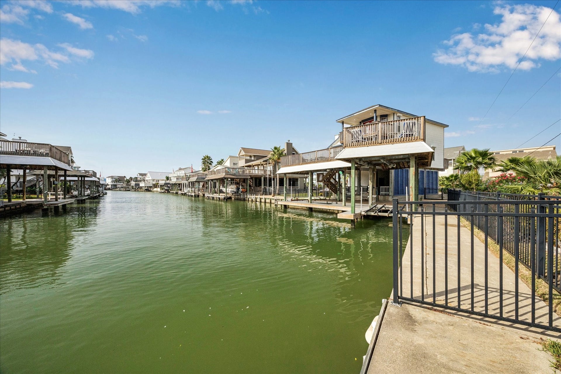 270 Isles End Road, Tiki Island, TX 77554 270 Isles End Road, Tiki Island, TX 77554