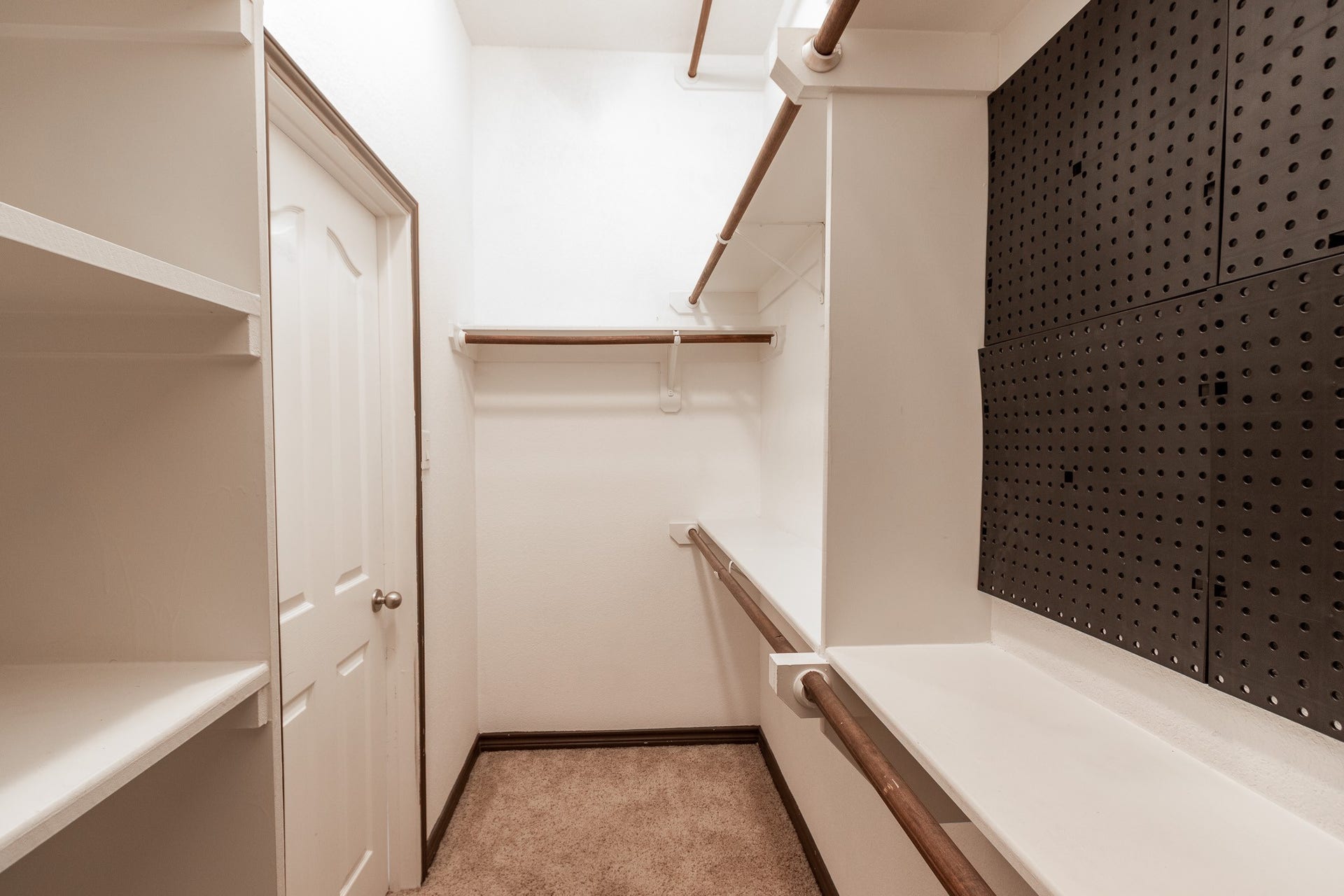 435 Sandstone Creek Lane, Dickinson, TX 77539 Primary closet