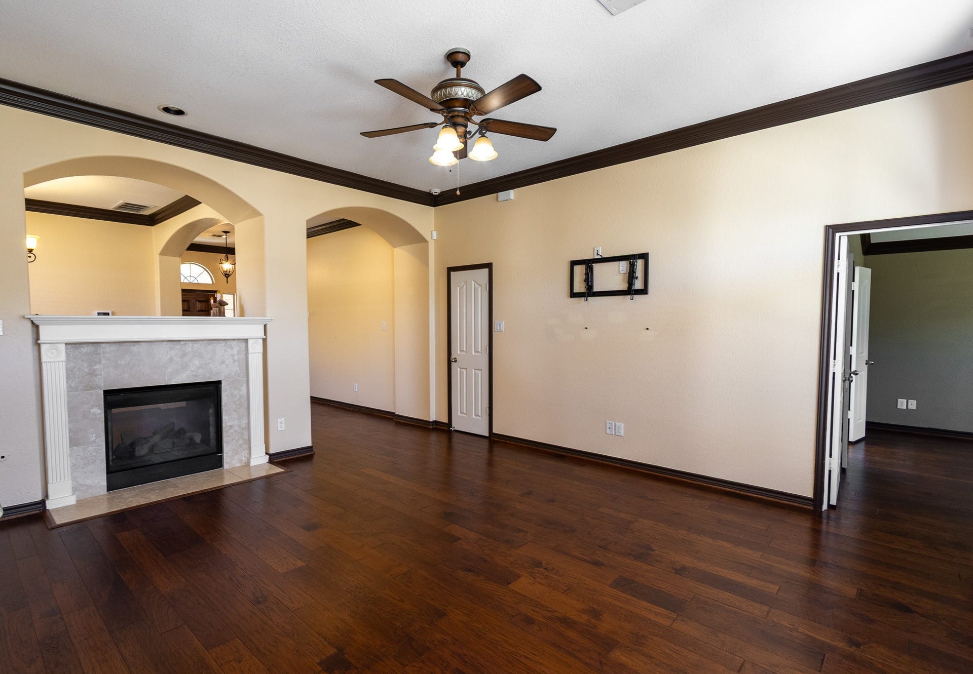 435 Sandstone Creek Lane, Dickinson, TX 77539 435 Sandstone Creek Lane, Dickinson, TX 77539