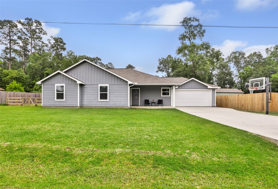 Property photo for 11123 Maple Street, Cleveland, TX