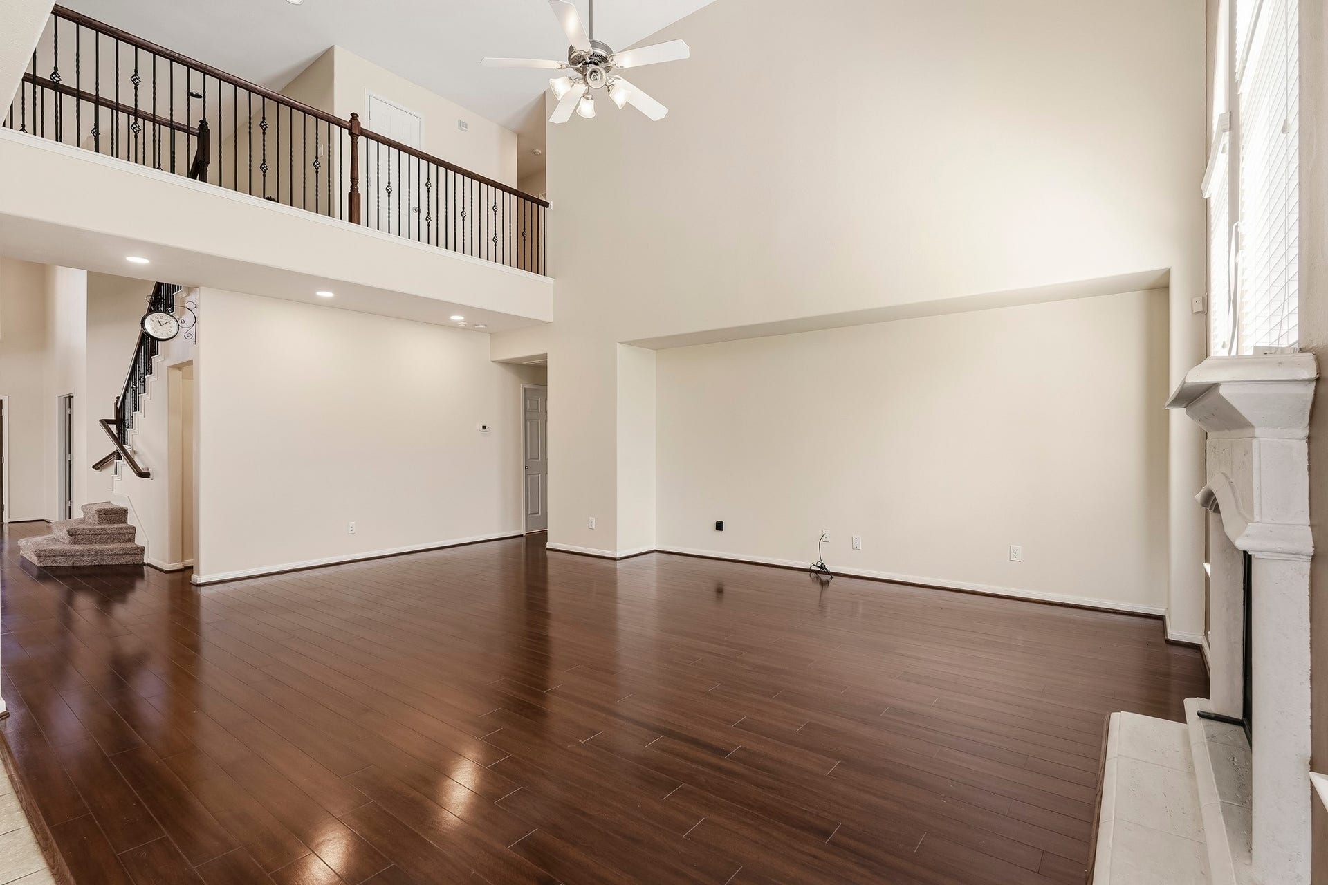 3023 London Lane, Missouri City, TX 77459 3023 London Lane, Missouri City, TX 77459