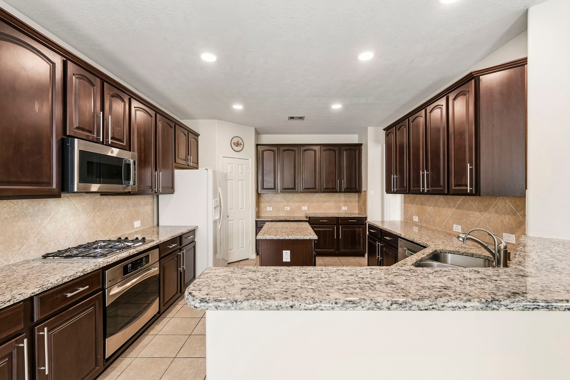 3023 London Lane, Missouri City, TX 77459 3023 London Lane, Missouri City, TX 77459