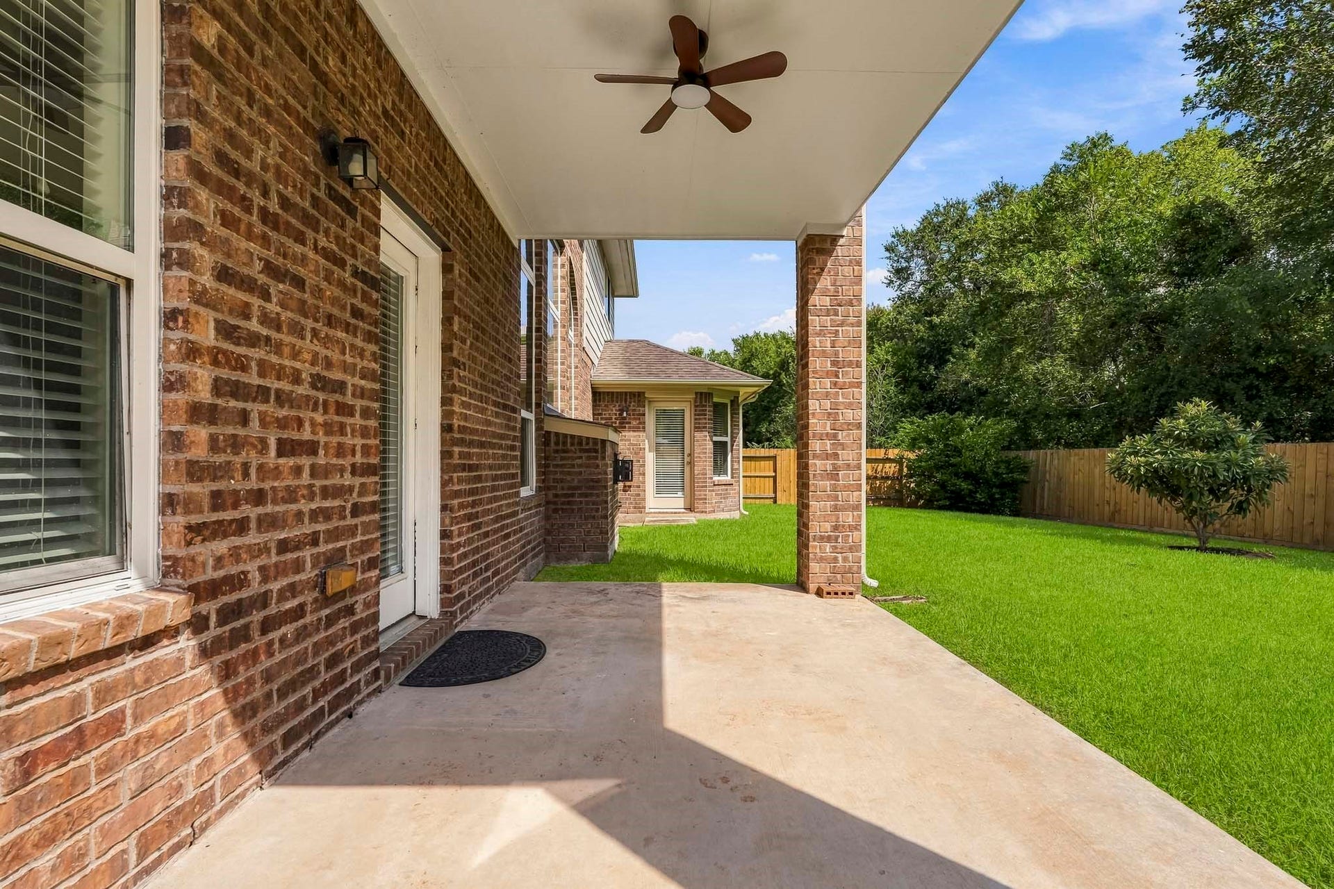 3023 London Lane, Missouri City, TX 77459 3023 London Lane, Missouri City, TX 77459