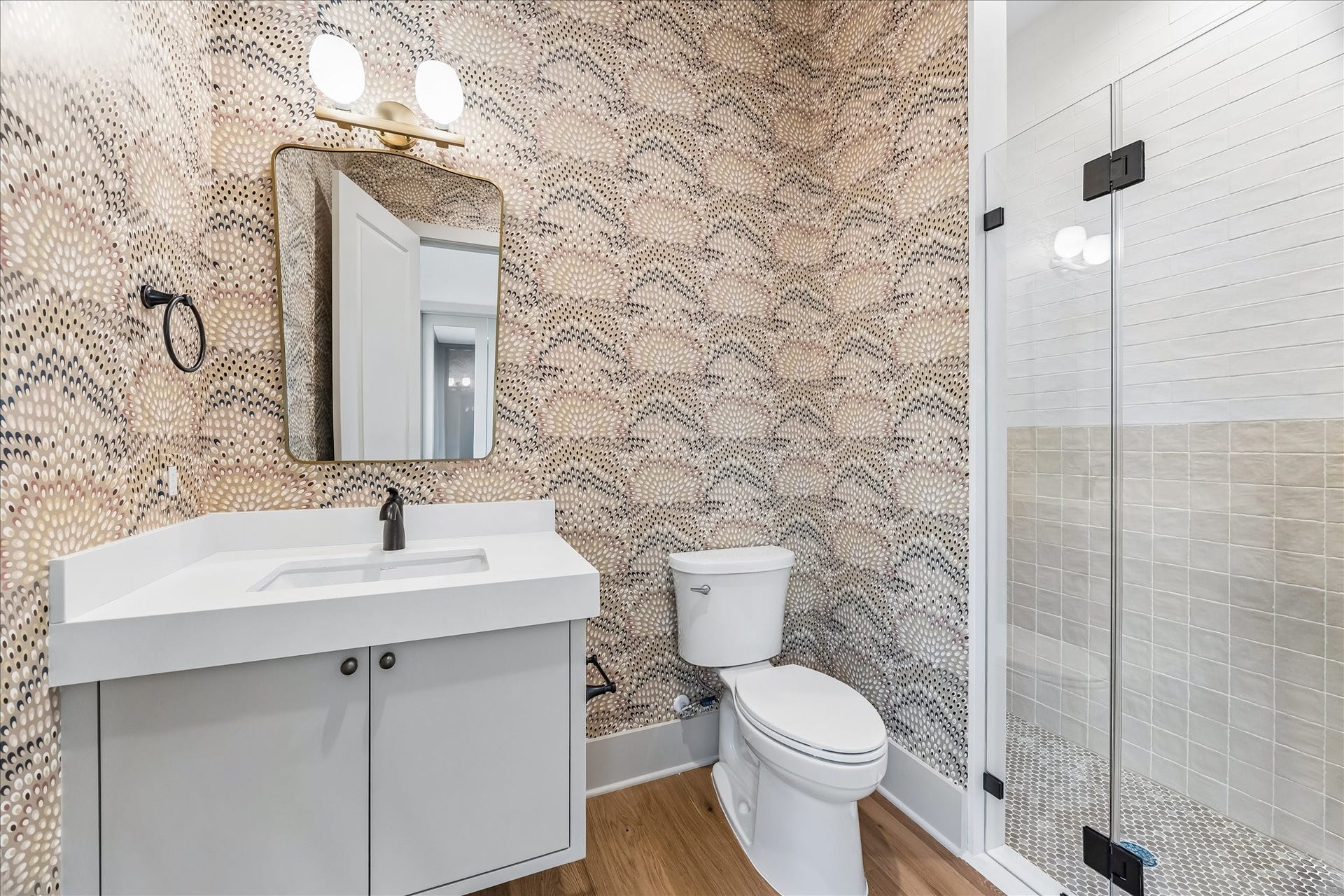 1714 Viking Drive, Houston, TX 77018 **Previous Builder Project**