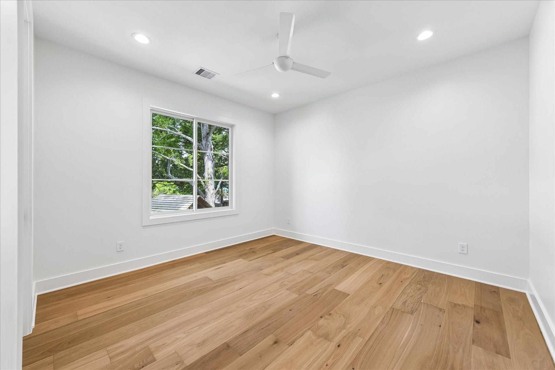 1714 Viking Drive, Houston, TX 77018 **Previous Builder Project**