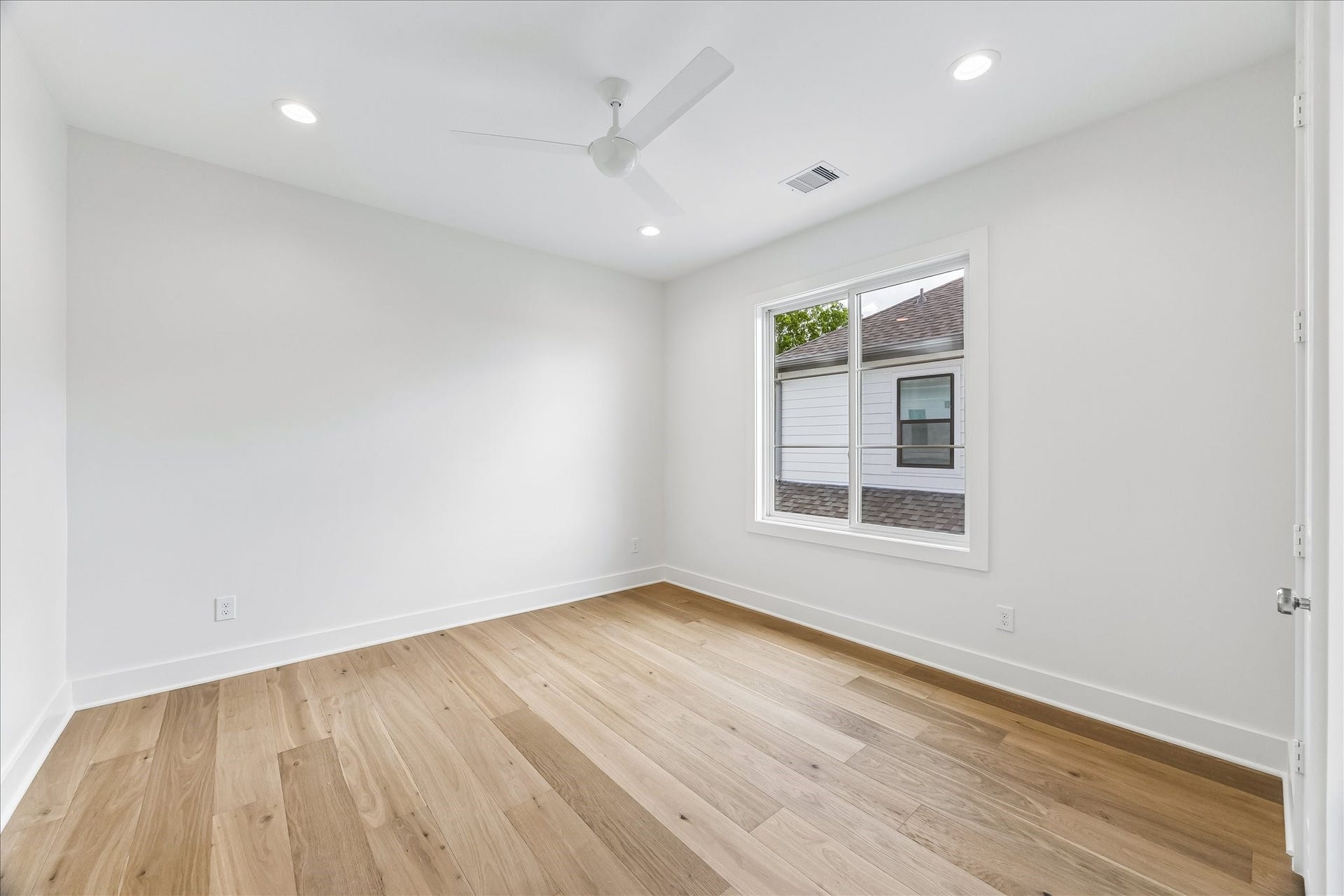 1714 Viking Drive, Houston, TX 77018 **Previous Builder Project**