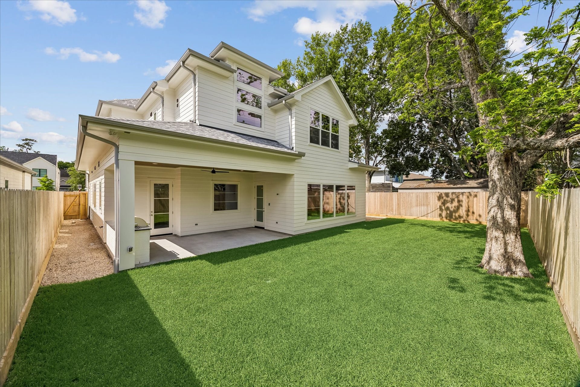 1714 Viking Drive, Houston, TX 77018 **Previous Builder Project**