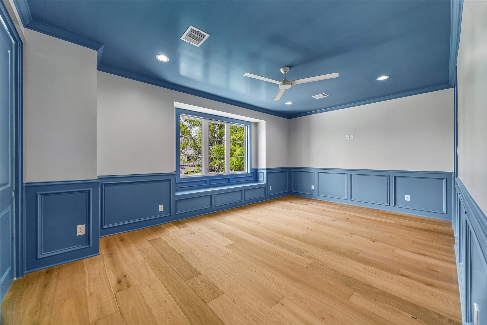 1714 Viking Drive, Houston, TX 77018 **Previous Builder Project**