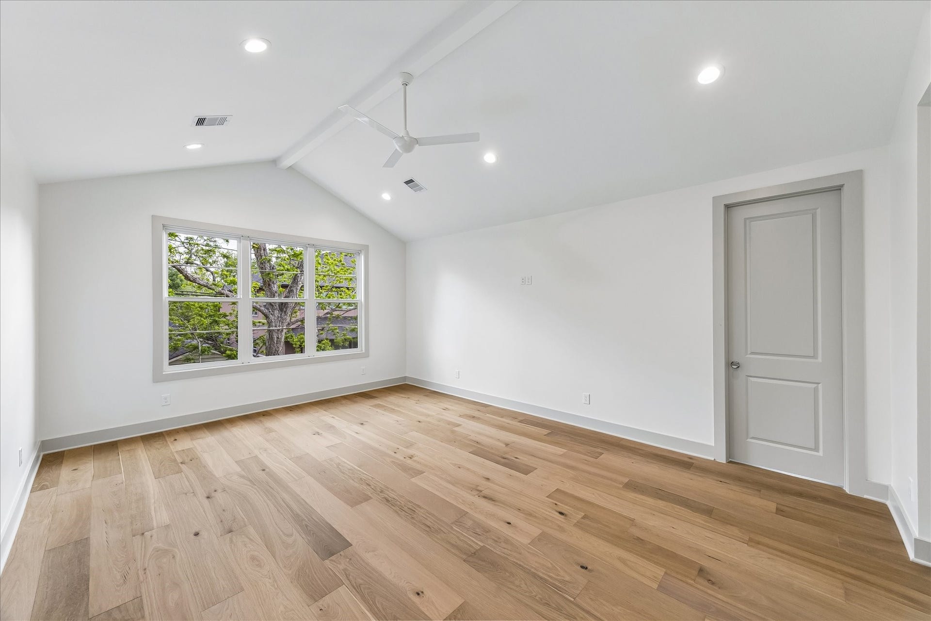 1714 Viking Drive, Houston, TX 77018 **Previous Builder Project**