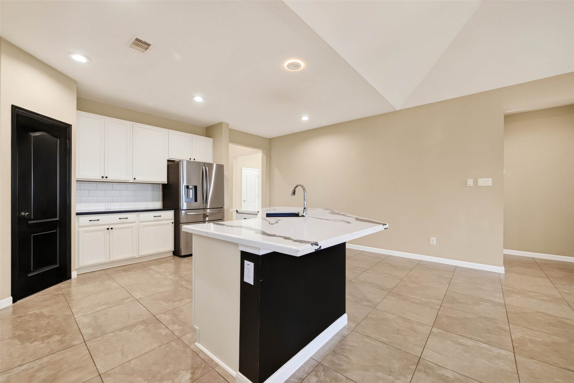 2750 Lomelina Lane, League City, TX 77573 2750 Lomelina Lane, League City, TX 77573