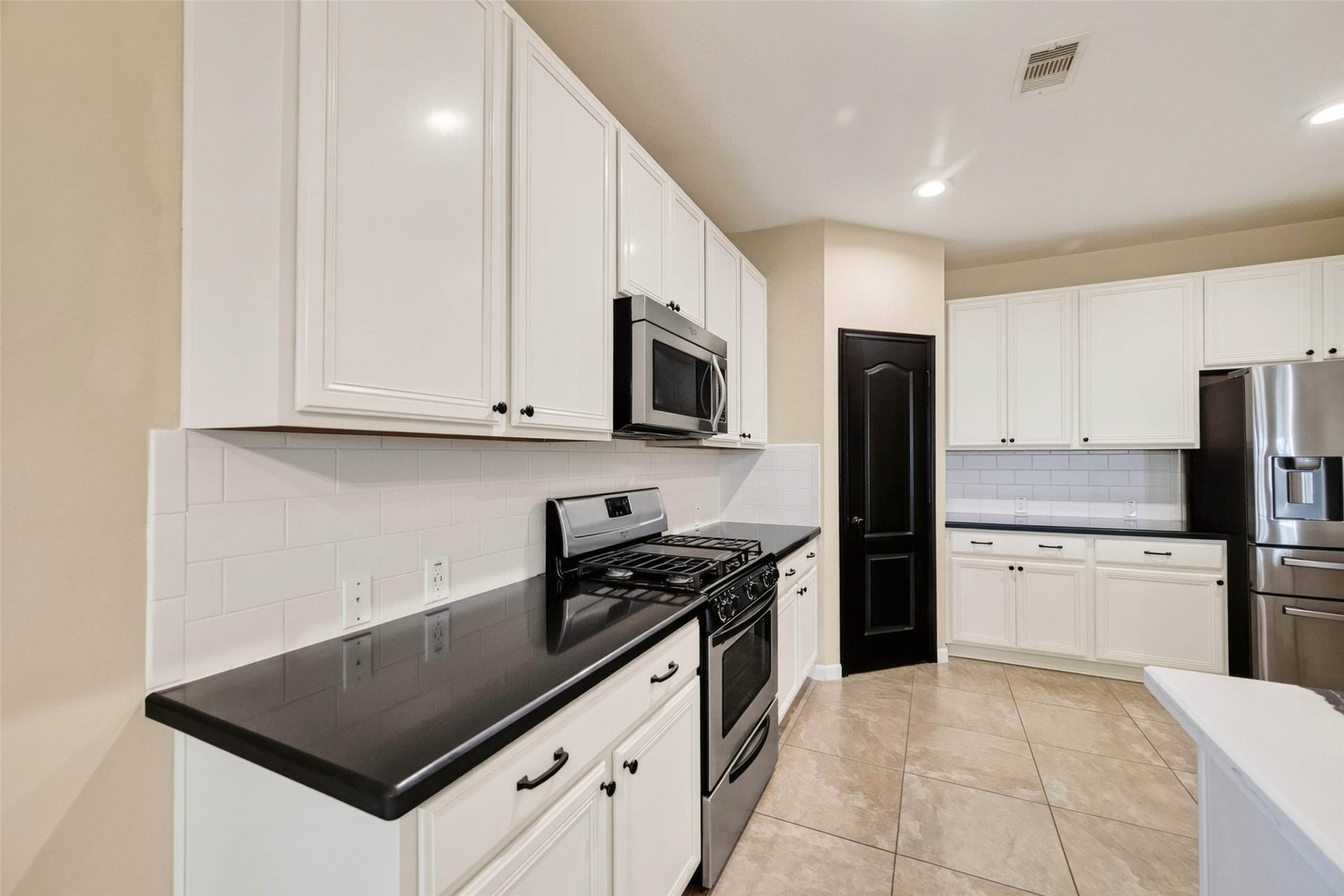 2750 Lomelina Lane, League City, TX 77573 2750 Lomelina Lane, League City, TX 77573
