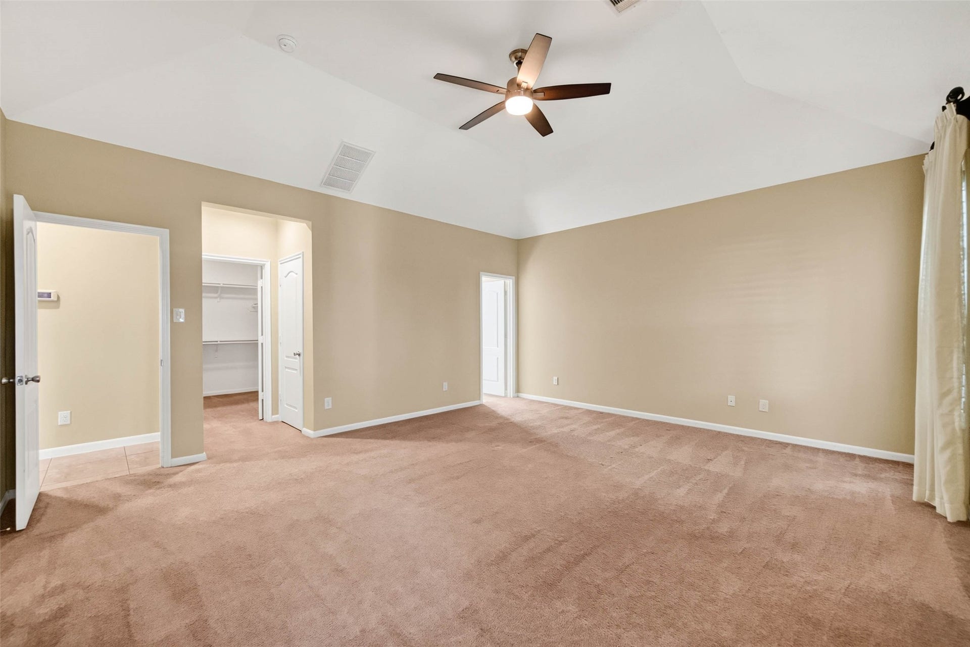 2750 Lomelina Lane, League City, TX 77573 2750 Lomelina Lane, League City, TX 77573