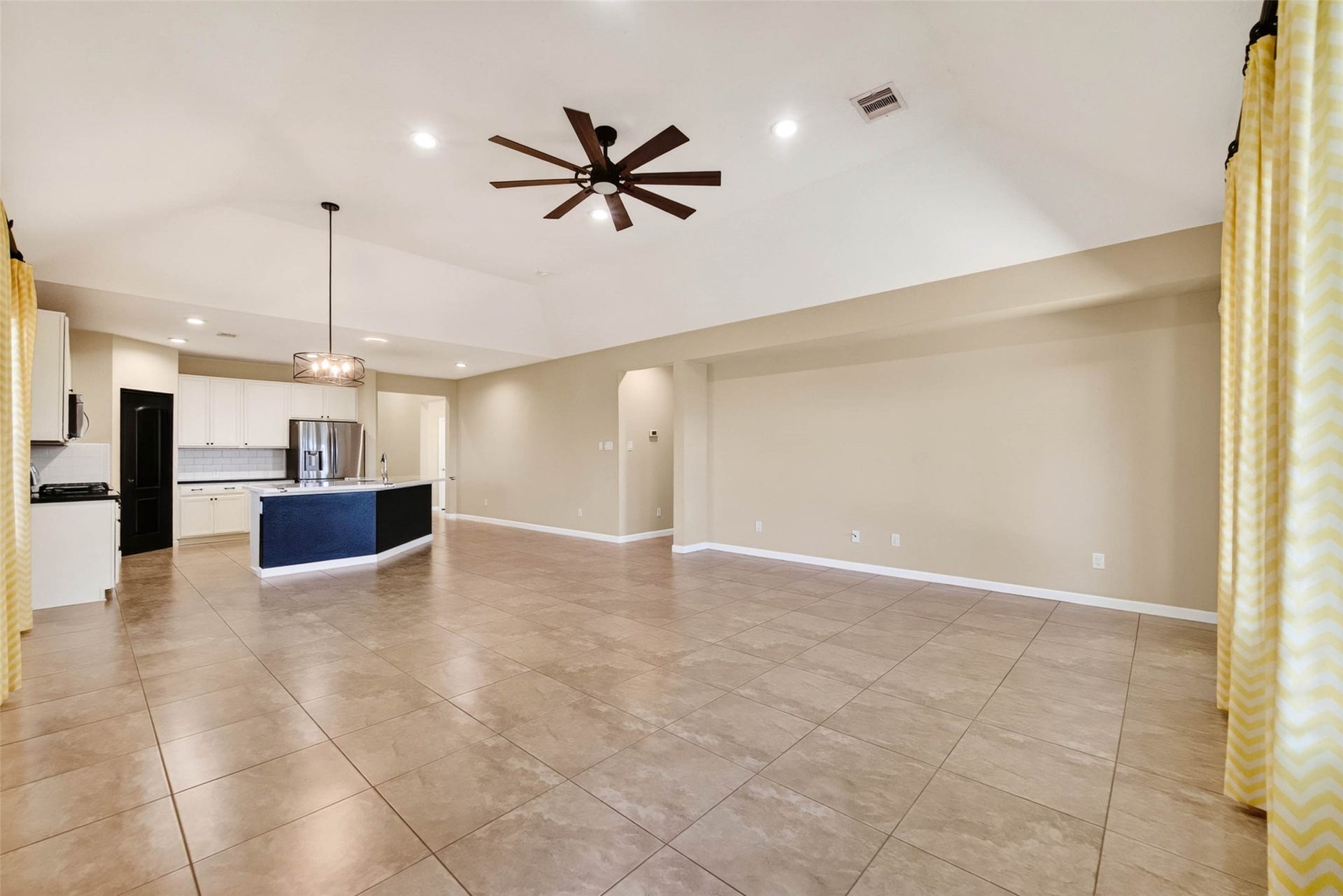 2750 Lomelina Lane, League City, TX 77573 2750 Lomelina Lane, League City, TX 77573