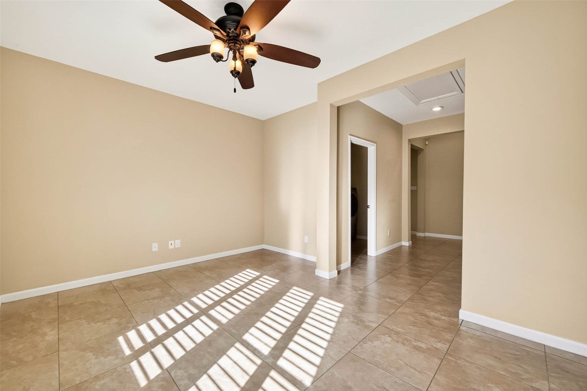 2750 Lomelina Lane, League City, TX 77573 2750 Lomelina Lane, League City, TX 77573
