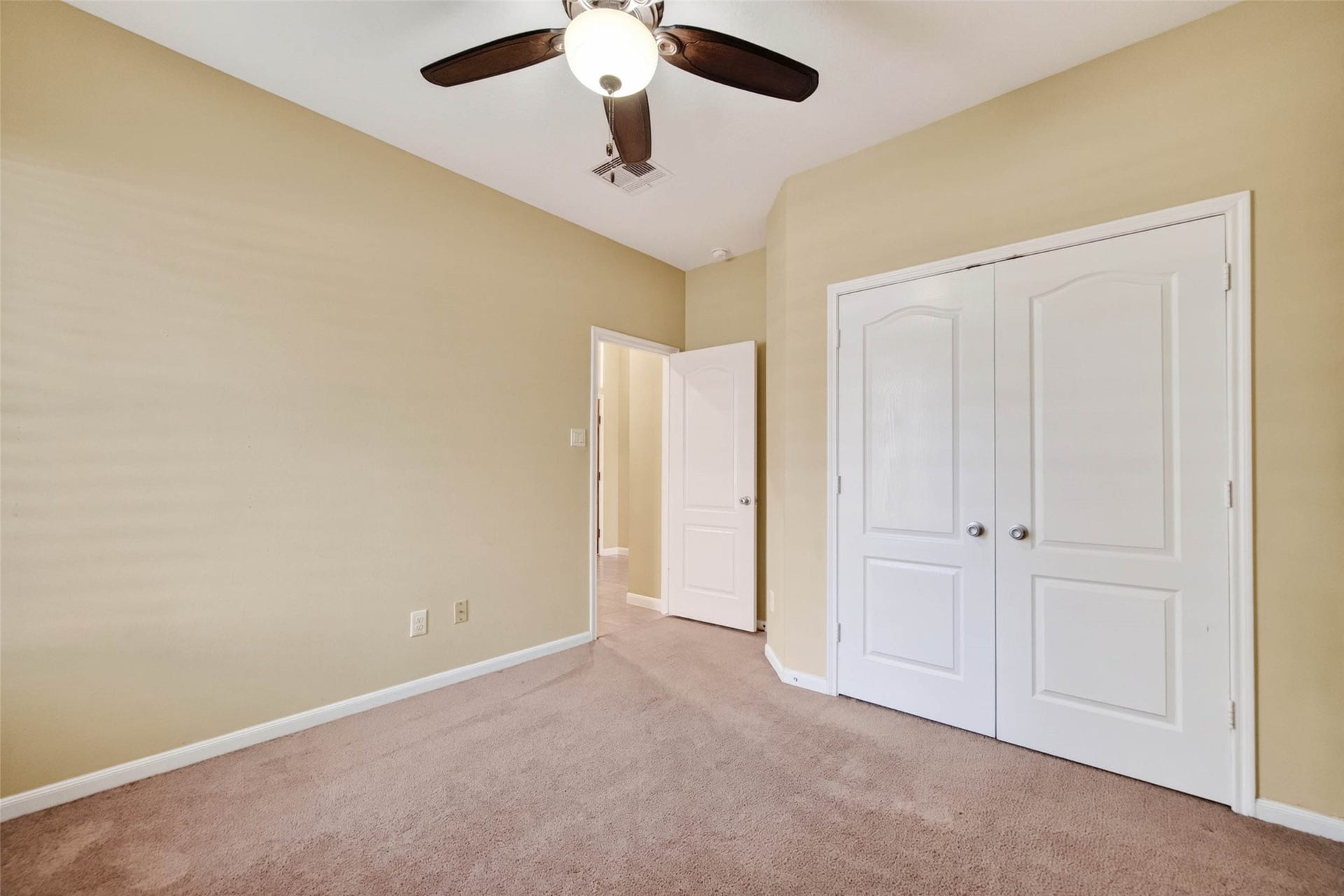 2750 Lomelina Lane, League City, TX 77573 2750 Lomelina Lane, League City, TX 77573