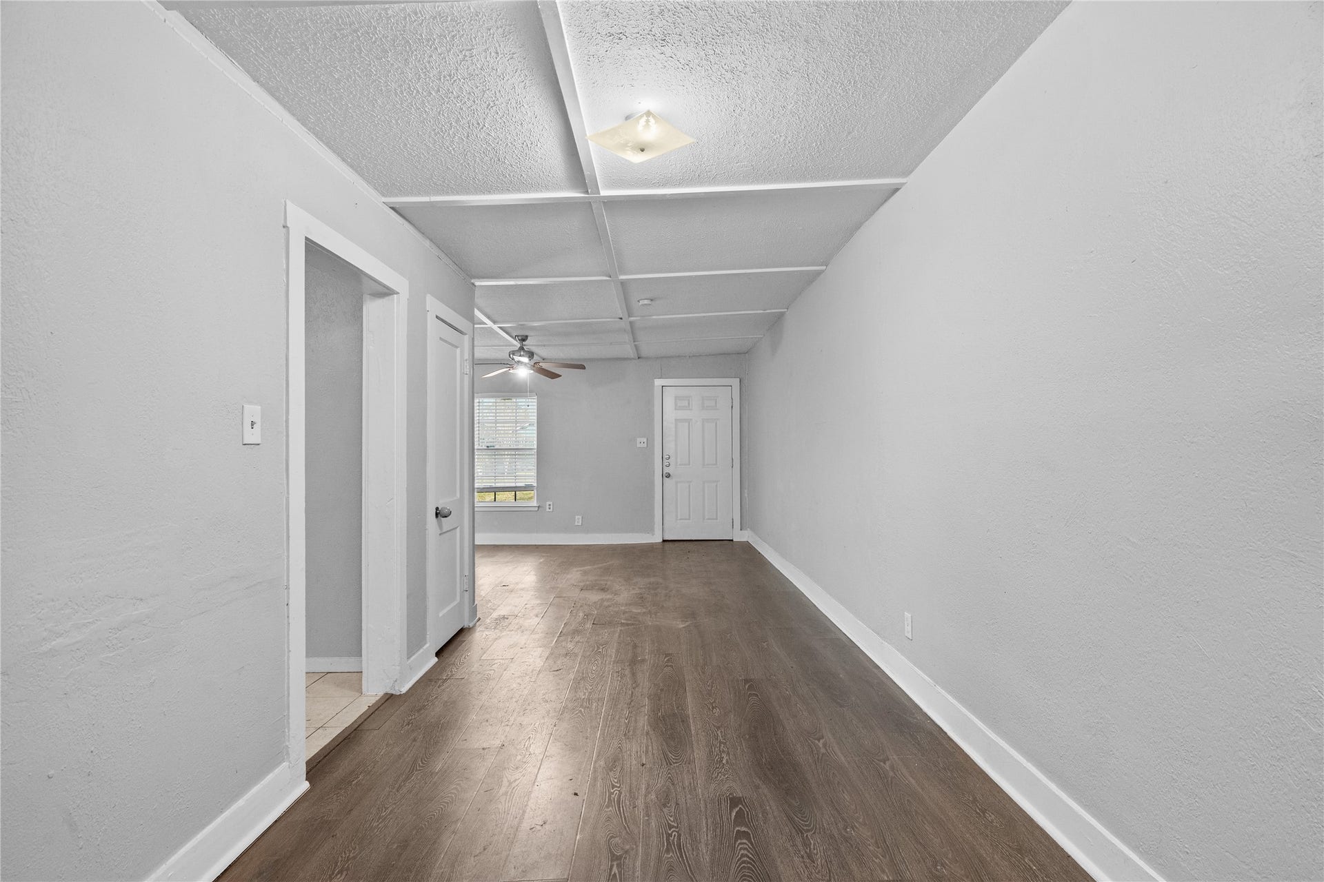 4808 35th Street E, Dickinson, TX 77539 Hallway to primary bedroom