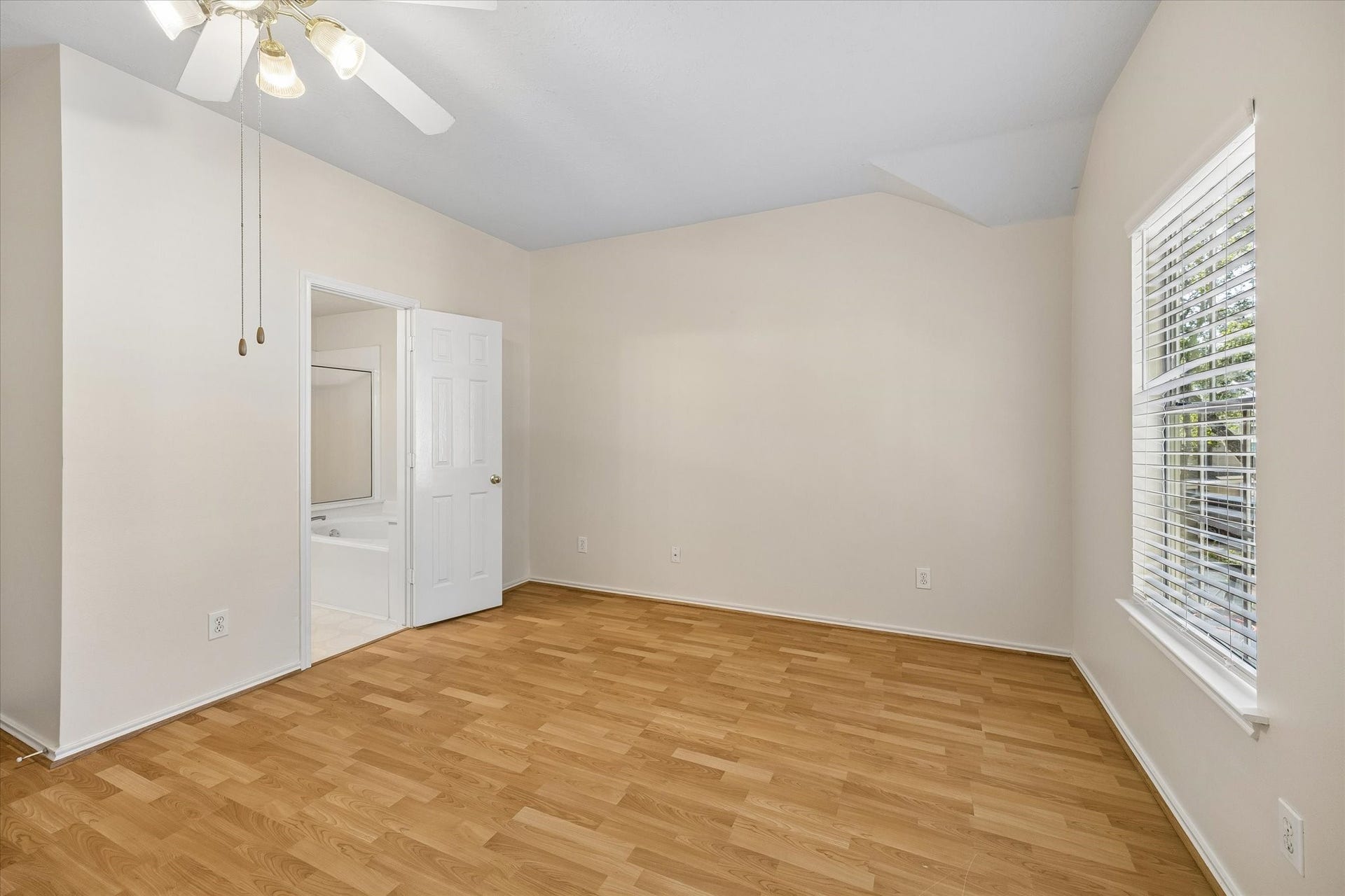 139 Anise Tree Place, Spring, TX 77382 Primary bathroom suite is through the door.