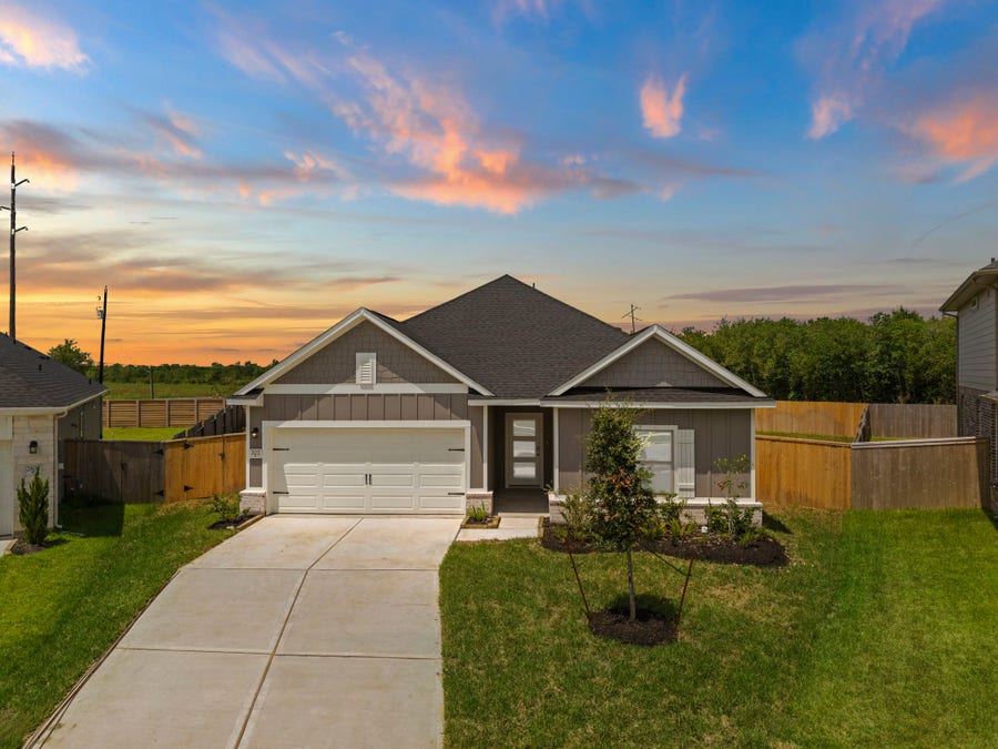 Property photo for 202 Orchard Laurel Drive, Alvin, TX