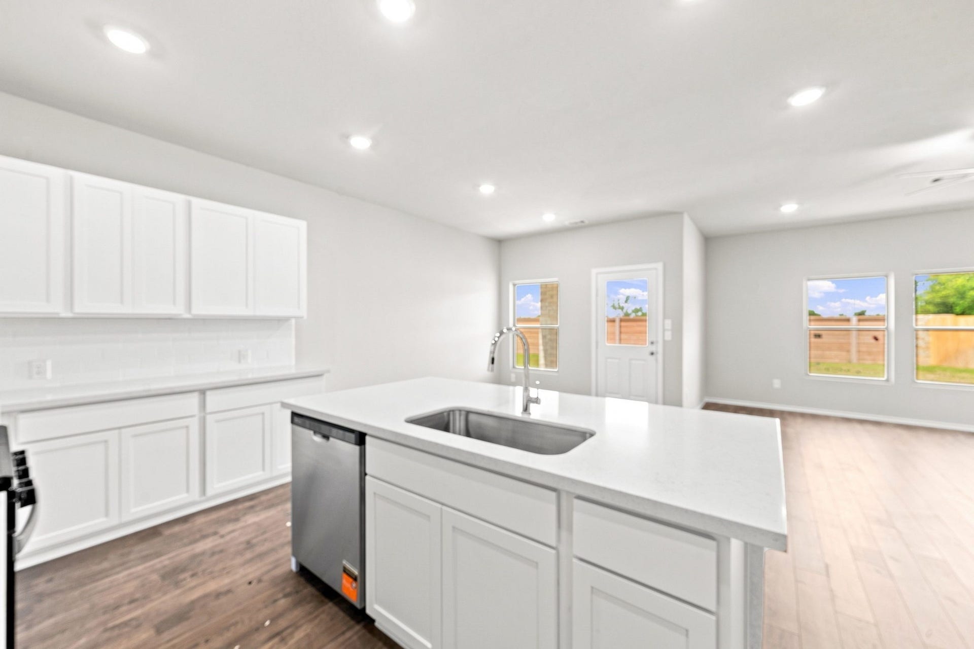202 Orchard Laurel Drive, Alvin, TX 77511 202 Orchard Laurel Drive, Alvin, TX 77511