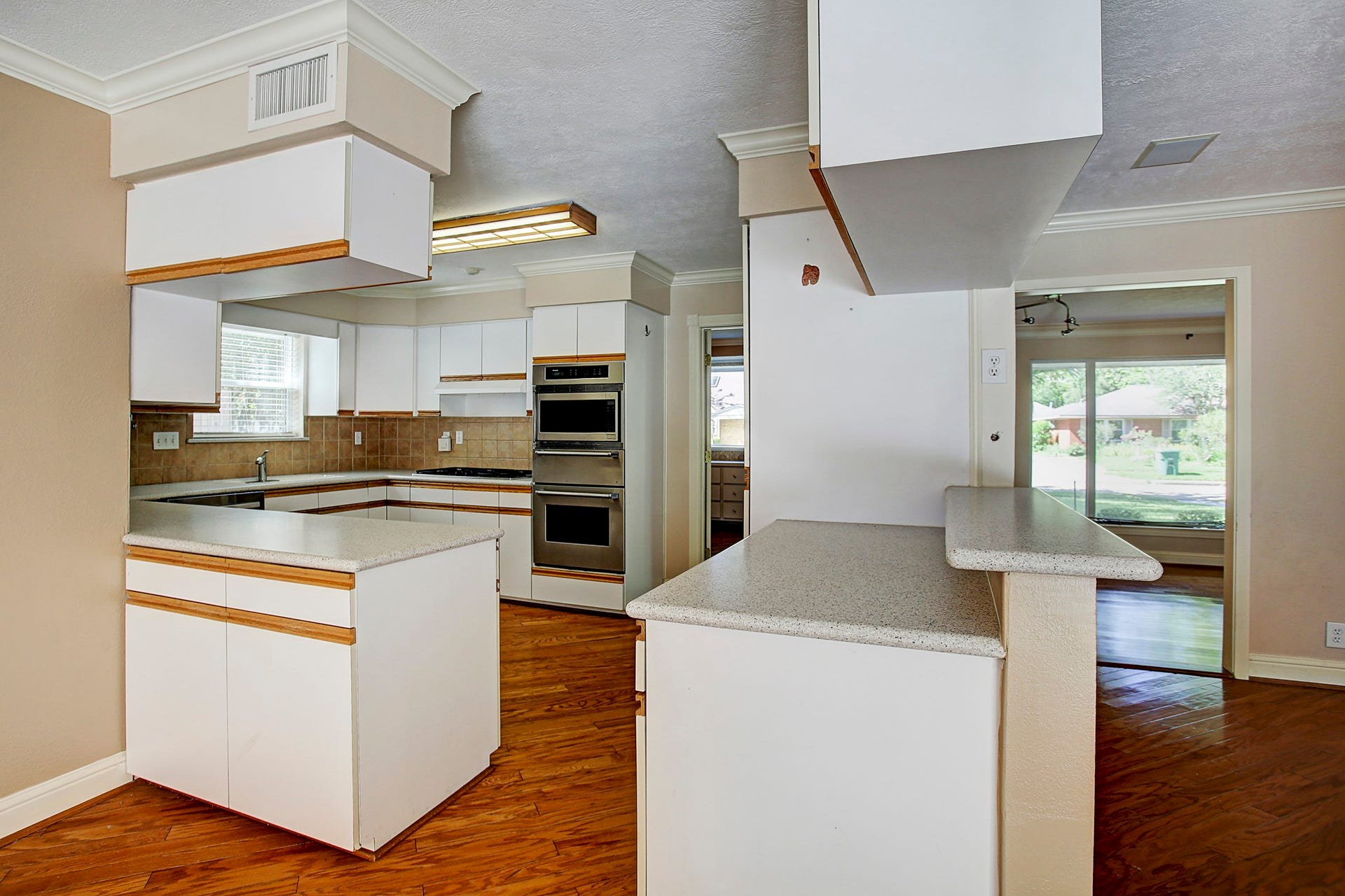 Plenty of counter space for the ambitious recipe, the weeknight shortcut, and everything in between.