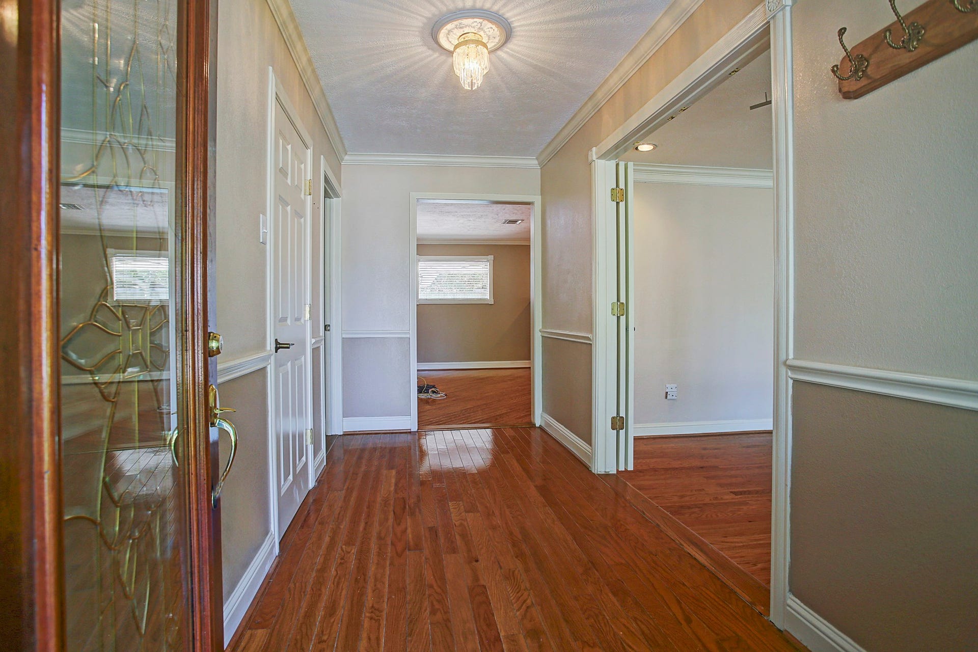 An actual entryway, with room to drop your keys, display your favorite art, and leave the day at the door.