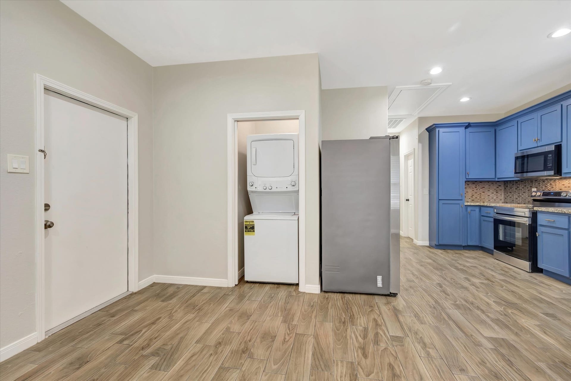 Stackable Washer/Dryer and Refrigerator included