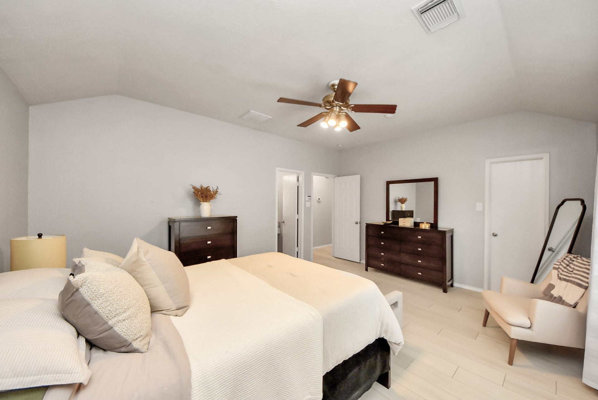 15 Bark Bend Place, The Woodlands, TX 77385