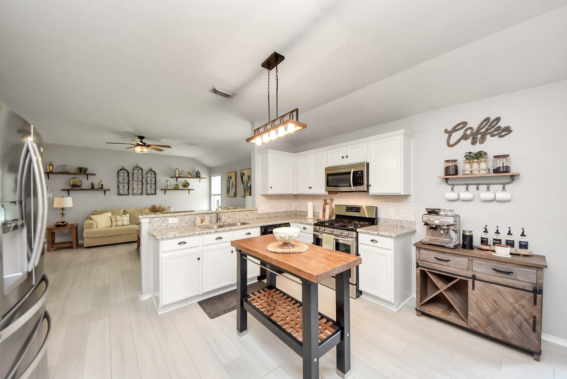 15 Bark Bend Place, The Woodlands, TX 77385