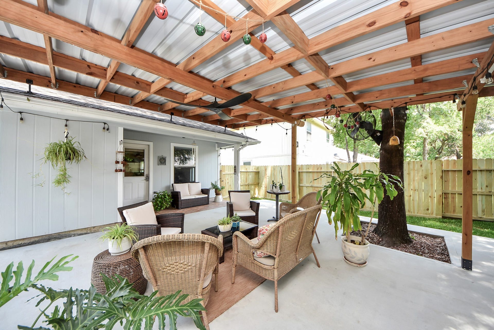 15 Bark Bend Place, The Woodlands, TX 77385