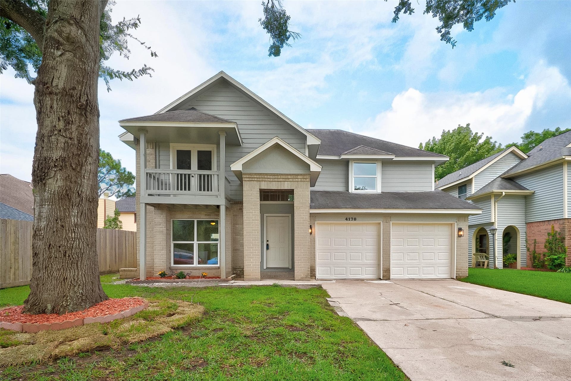 4170 S Presidents Drive S, Houston, TX 77047 You will be surprised when you check out this really nicely updated house.
