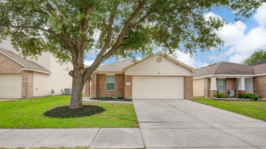 Property photo for 20411 Clydesdale Ridge Drive, Humble, TX