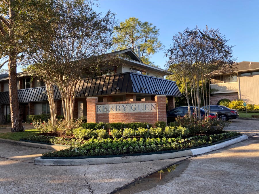 Property photo for 6659 Bayou Glen Road, Houston, TX
