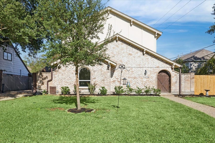 Property photo for 11534 Cypresswood Drive, Houston, TX