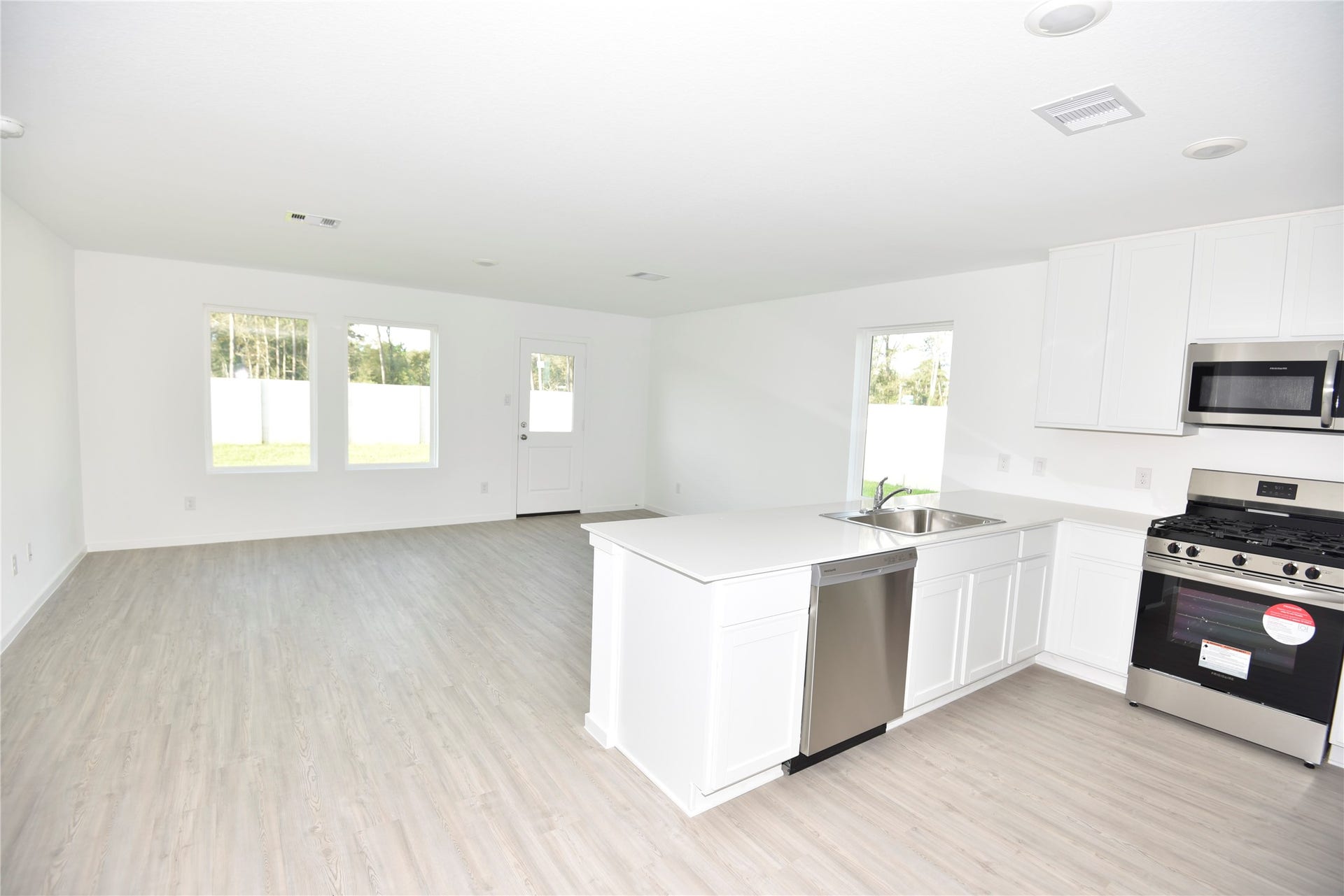 21599 Casavatore Drive, New Caney, TX 77357 21599 Casavatore Drive, New Caney, TX 77357