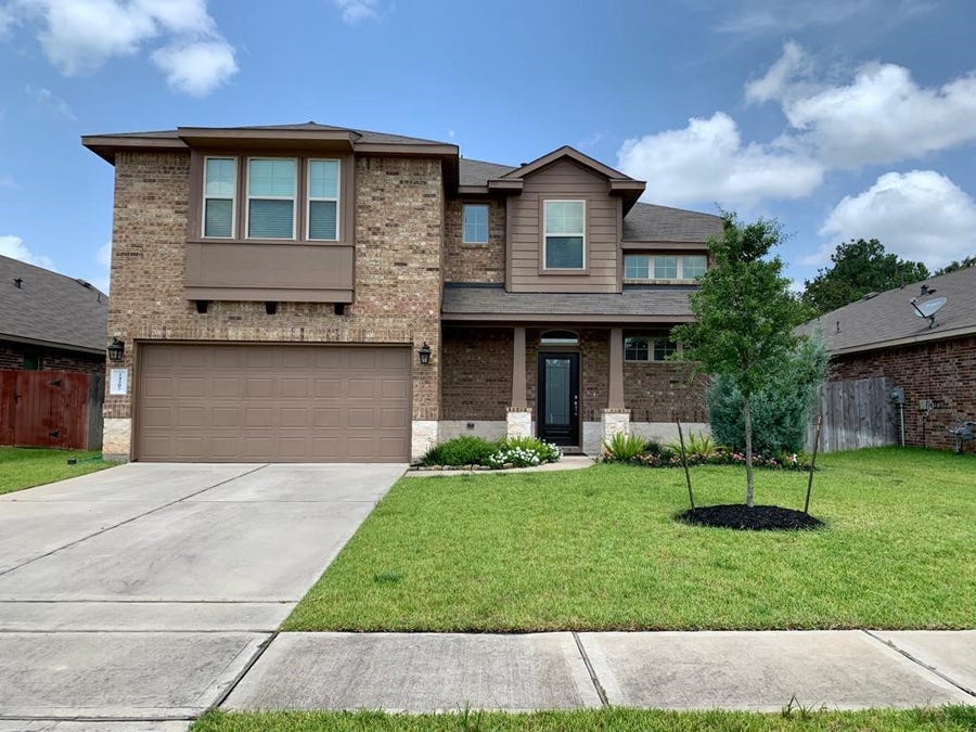 Property photo for 24207 Oakdale Hills Court, Spring, TX