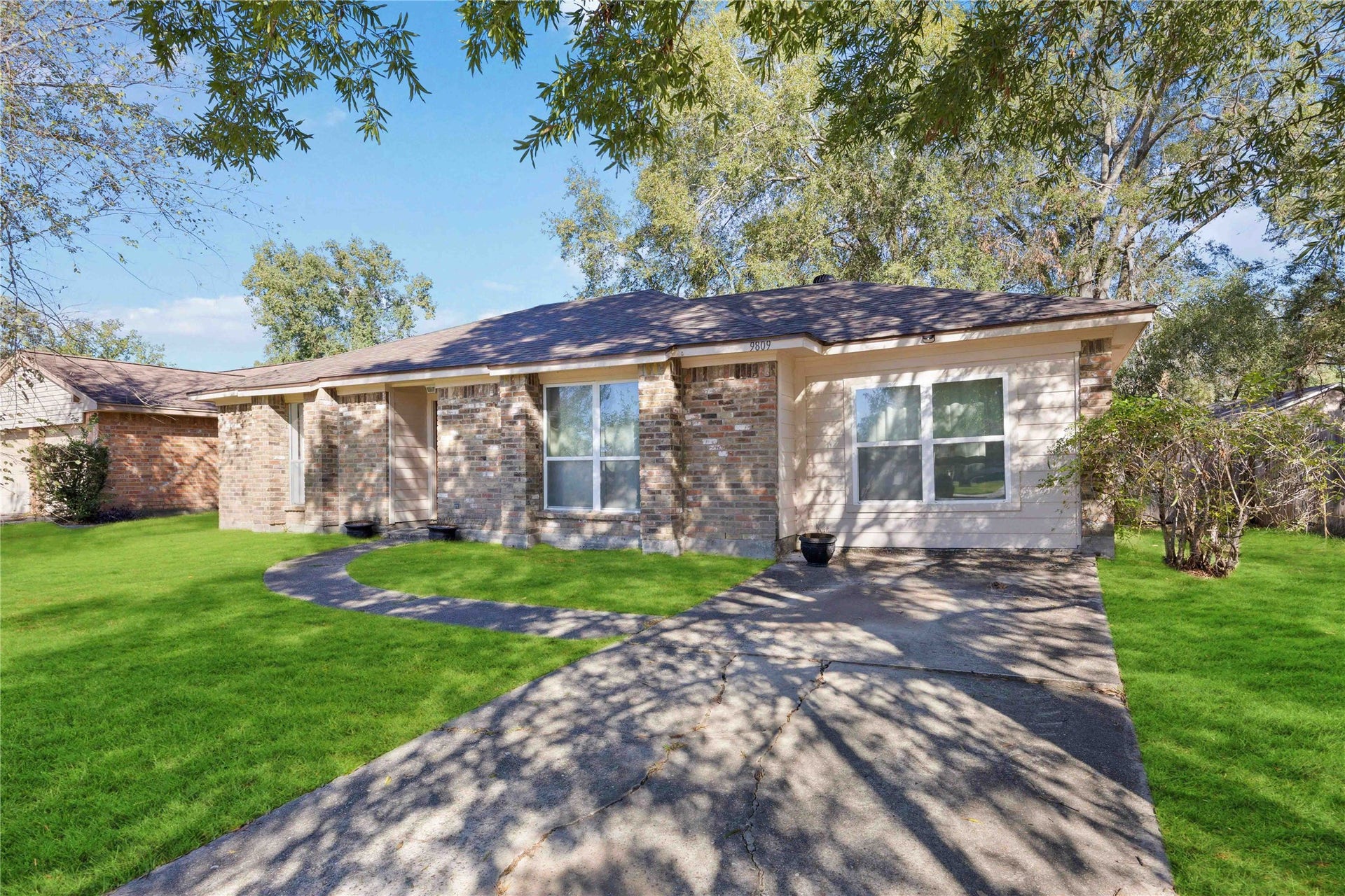 9809 Condor Drive, Conroe, TX 77385 9809 Condor Drive, Conroe, TX 77385