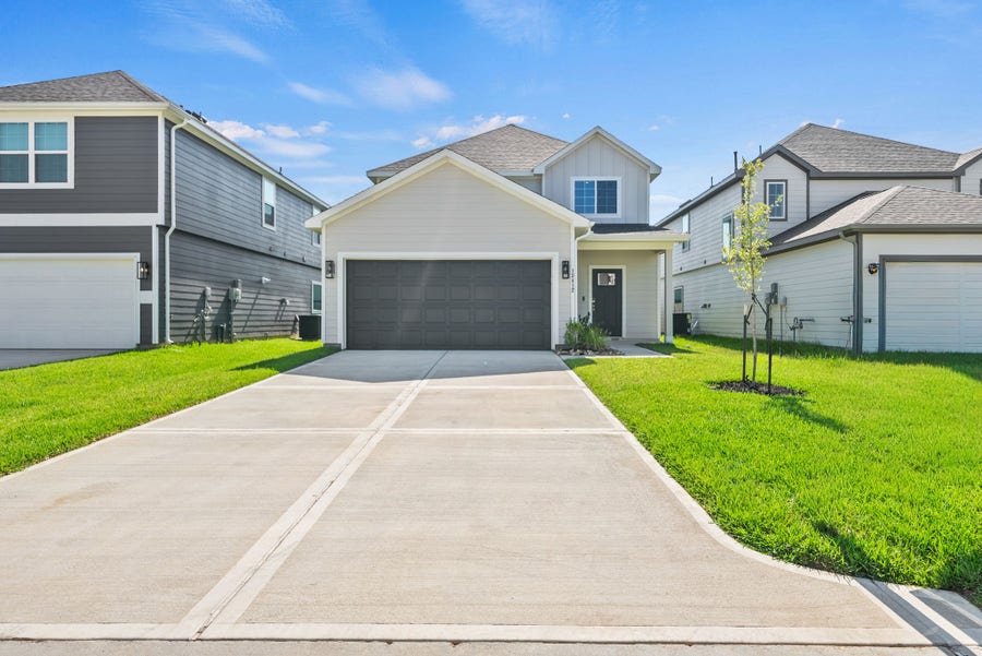 Property photo for 13412 Yellow Perch Drive, Conroe, TX