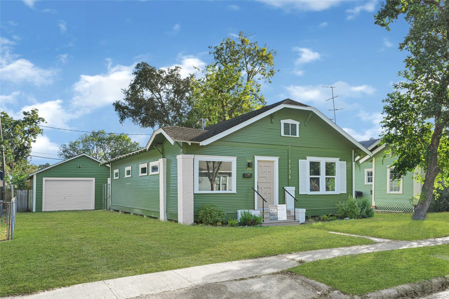Property photo for 1136 Algregg Street, Houston, TX