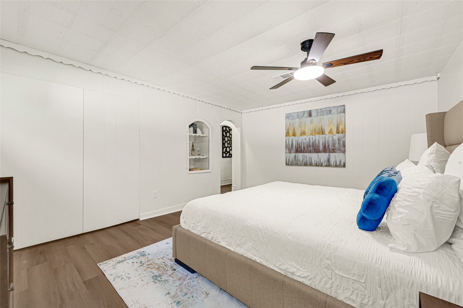 1136 Algregg Street, Houston, TX 77009 Primary bedroom